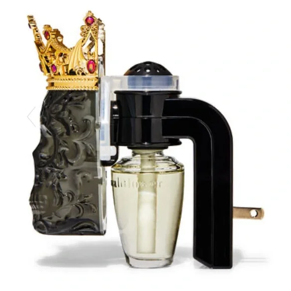 🎃 BBW Spooky Skull King Nightlight Wallflowers Fragrance Plug NEW - Picture 4 of 4